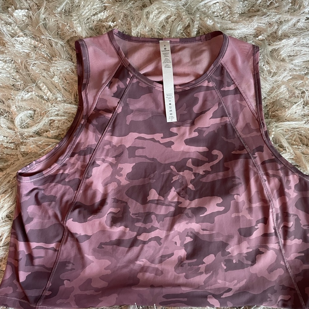 Lululemon pink camo crop top